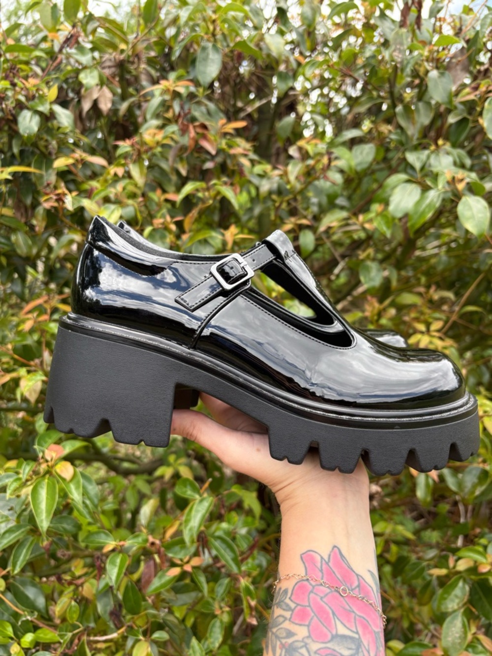 Dream Pairs Mary Jane T-Strap Chunky Platform Heel Size 8 Round Toe Retro Y2K - Picture 2 of 6
